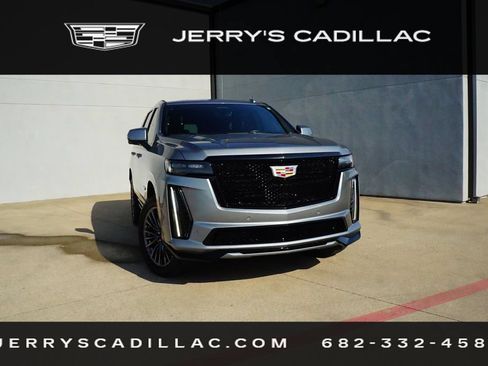 Used 2023 Cadillac Escalade V AWD/4WD image 7