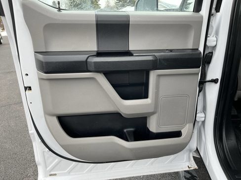 Used 2019 Ford F250 XL w/ Power Equipment Group image 16