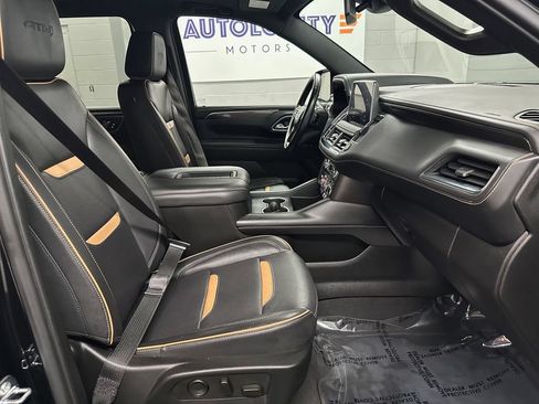 Used 2023 GMC Yukon XL AT4 w/ AT4 Premium Package AWD/4WD image 19