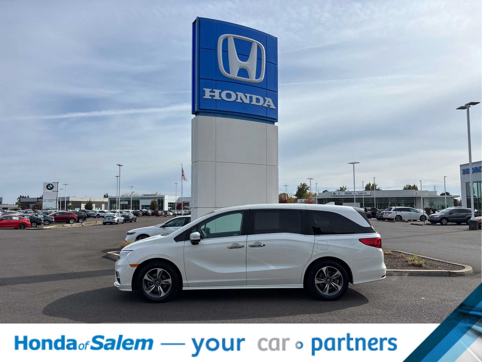 Used 2018 Honda Odyssey Touring image 3
