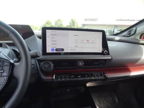 Used 2025 Toyota Prius Plug-In Hybrid image 27