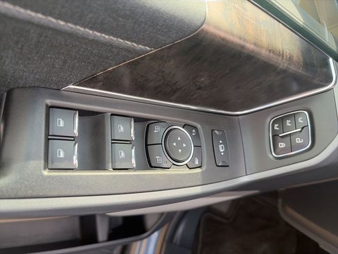 Used 2023 Ford F250 Lariat w/ Sport Appearance Package AWD/4WD image 14