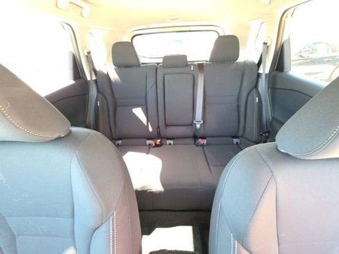 Used 2025 Nissan Rogue S image 21