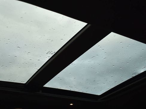 Used 2021 Jeep Grand Cherokee Overland image 12