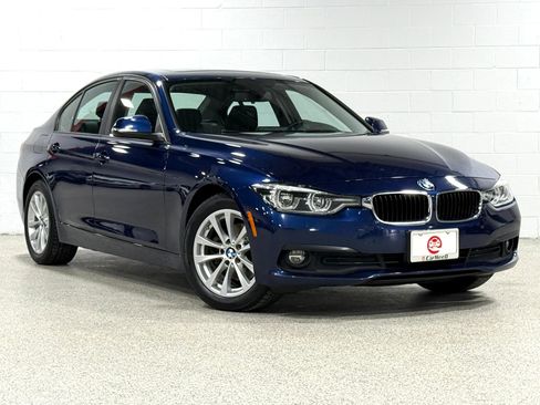 Used 2018 BMW 320i xDrive Sedan image 4
