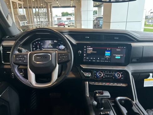 Used 2023 GMC Sierra 1500 Denali AWD/4WD image 16