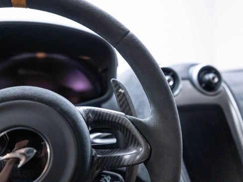 Used 2019 McLaren 600LT RWD image 13
