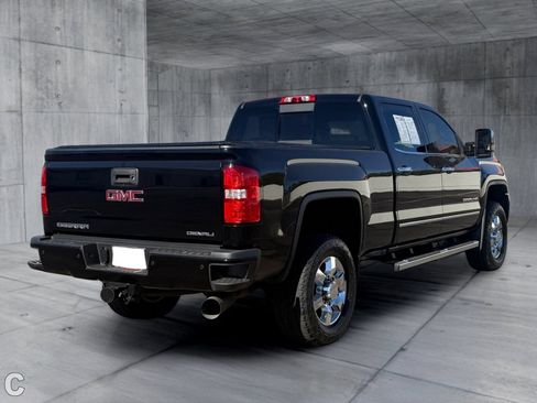Used 2019 GMC Sierra 3500 Denali w/ Duramax Plus Package AWD/4WD image 5