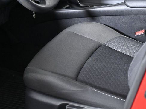 Used 2020 Toyota C-HR LE image 24