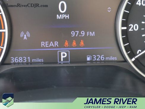 Used 2025 Nissan Altima 2.5 SV FWD image 29