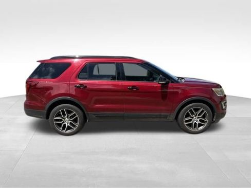 Used 2017 Ford Explorer Sport AWD/4WD image 2