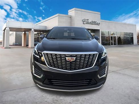 Used 2025 Cadillac XT5 Premium Luxury image 8