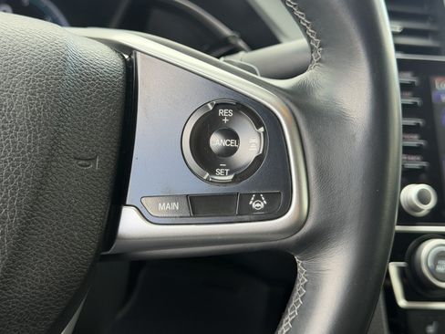 Used 2019 Honda Civic Touring image 21