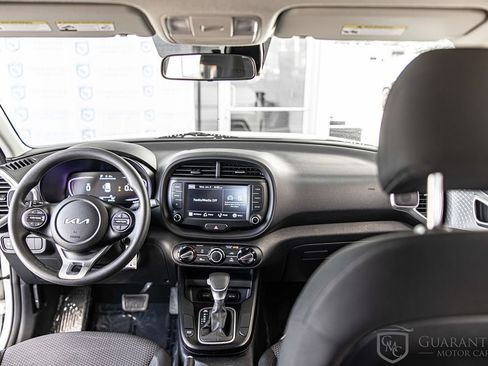 Used 2023 Kia Soul LX w/ Option Group 015 FWD image 32