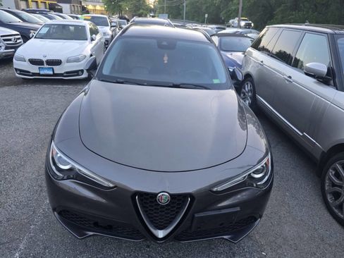 Used 2018 Alfa Romeo Stelvio Sport w/ Quick Order Package 22J Sport image 5