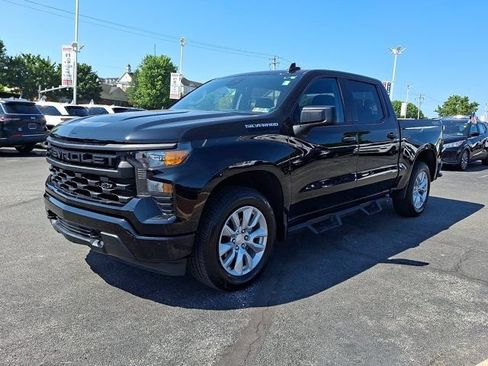 Used 2024 Chevrolet Silverado 1500 Custom AWD/4WD image 3
