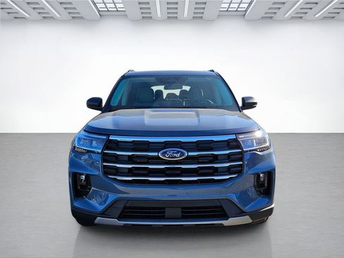 New 2026 Ford Explorer Active w/ Active Comfort Package image 3