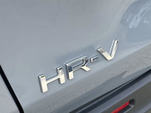 Used 2024 Honda HR-V Sport image 11