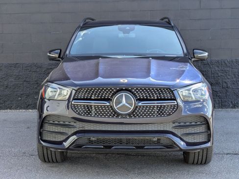 Used 2021 Mercedes-Benz GLE 450 4MATIC image 2