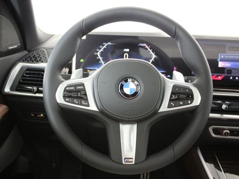 Used 2026 BMW X5 xDrive40i w/ M Sport Package image 15