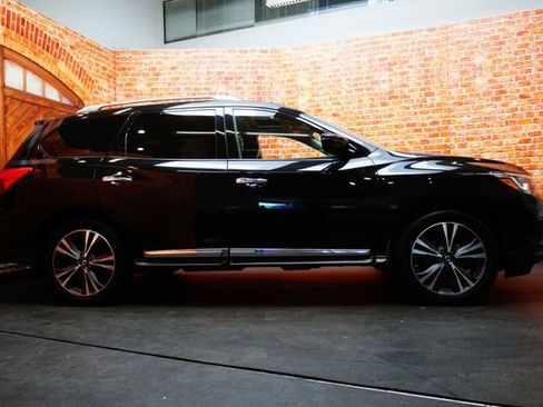 Used 2018 Nissan Pathfinder Platinum AWD/4WD image 8