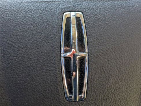 Used 2019 Lincoln MKC Reserve image 13