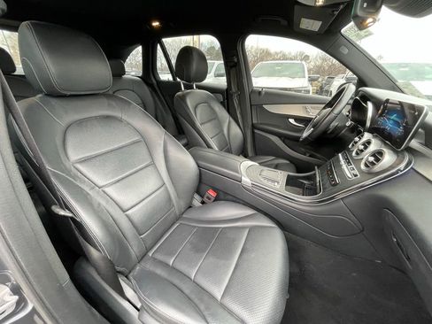 Used 2022 Mercedes-Benz GLC 300 w/ Premium Package Lite image 31