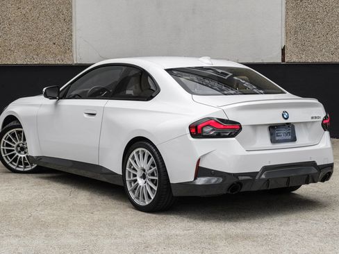 Used 2022 BMW 230i Coupe w/ M Sport Package RWD image 9