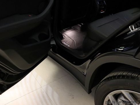 Certified 2024 BMW X3 xDrive30i w/ Premium Package w/ZPA image 28