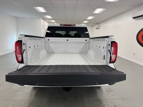 New 2026 GMC Sierra 1500 Elevation image 8