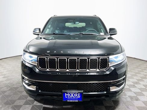 Used 2024 Jeep Wagoneer 4WD image 2