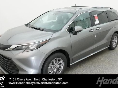 New 2026 Toyota Sienna XLE FWD image 1