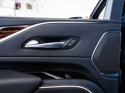 Used 2022 Cadillac Escalade Premium Luxury image 52