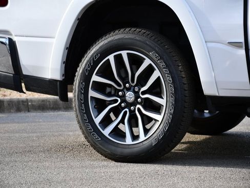 Used 2025 RAM 1500 Limited image 10