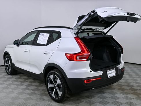 Certified 2026 Volvo XC40 B5 Plus w/ Protection Package Premier image 33