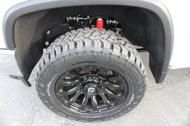 Used 2023 Chevrolet Silverado 2500 LT AWD/4WD image 3