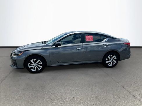 Certified 2025 Nissan Altima 2.5 S FWD image 4