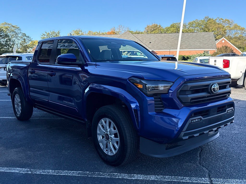 Used 2024 Toyota Tacoma SR5 AWD/4WD image 3