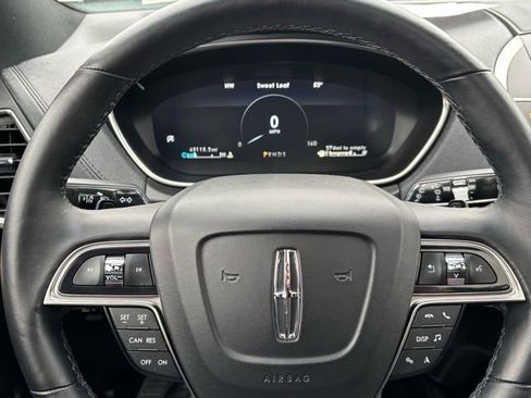 Used 2020 Lincoln Nautilus Reserve image 21