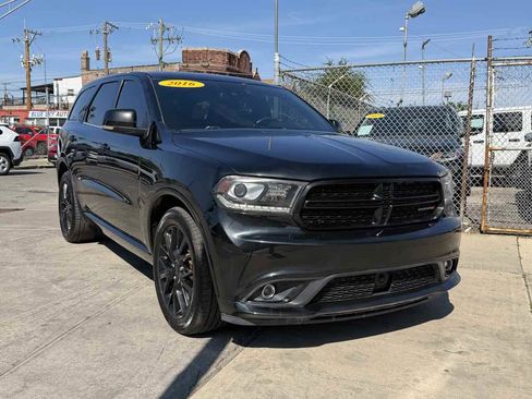 Used 2016 Dodge Durango R/T w/ Technology Group RWD image 3