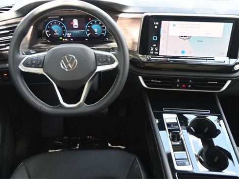 New 2025 Volkswagen Atlas SEL image 9