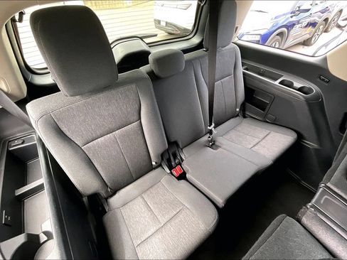 Used 2024 Ford Expedition XLT RWD image 38
