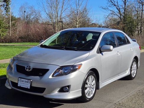Used 2010 Toyota Corolla S image 1