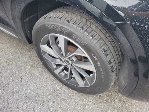 Used 2022 Audi Q5 2.0T Premium w/ Convenience Package image 5