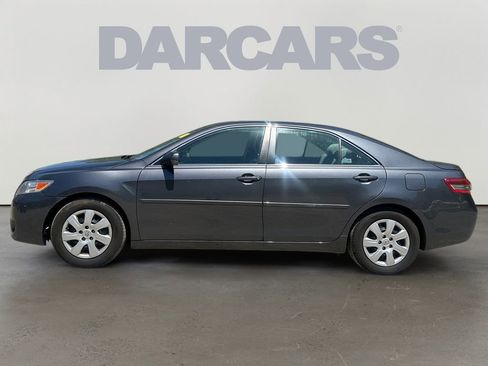 Used 2011 Toyota Camry LE FWD image 4