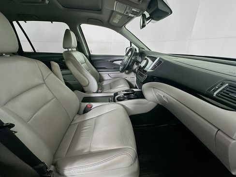 Used 2016 Honda Pilot Touring image 33