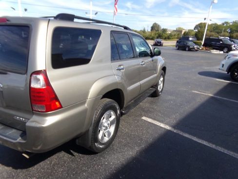 Used 2008 Toyota 4Runner SR5 image 41