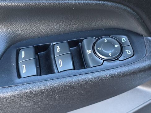 Used 2019 Chevrolet Equinox LT image 13