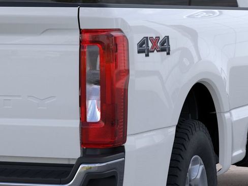 New 2026 Ford F250 XLT AWD/4WD image 21