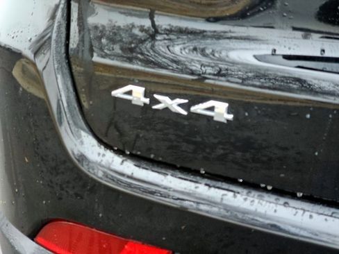 Used 2024 Jeep Compass Latitude image 13